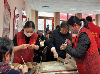 许昌市商务局联合恒大绿洲社区及共驻共建单位开展冬至包饺子活动